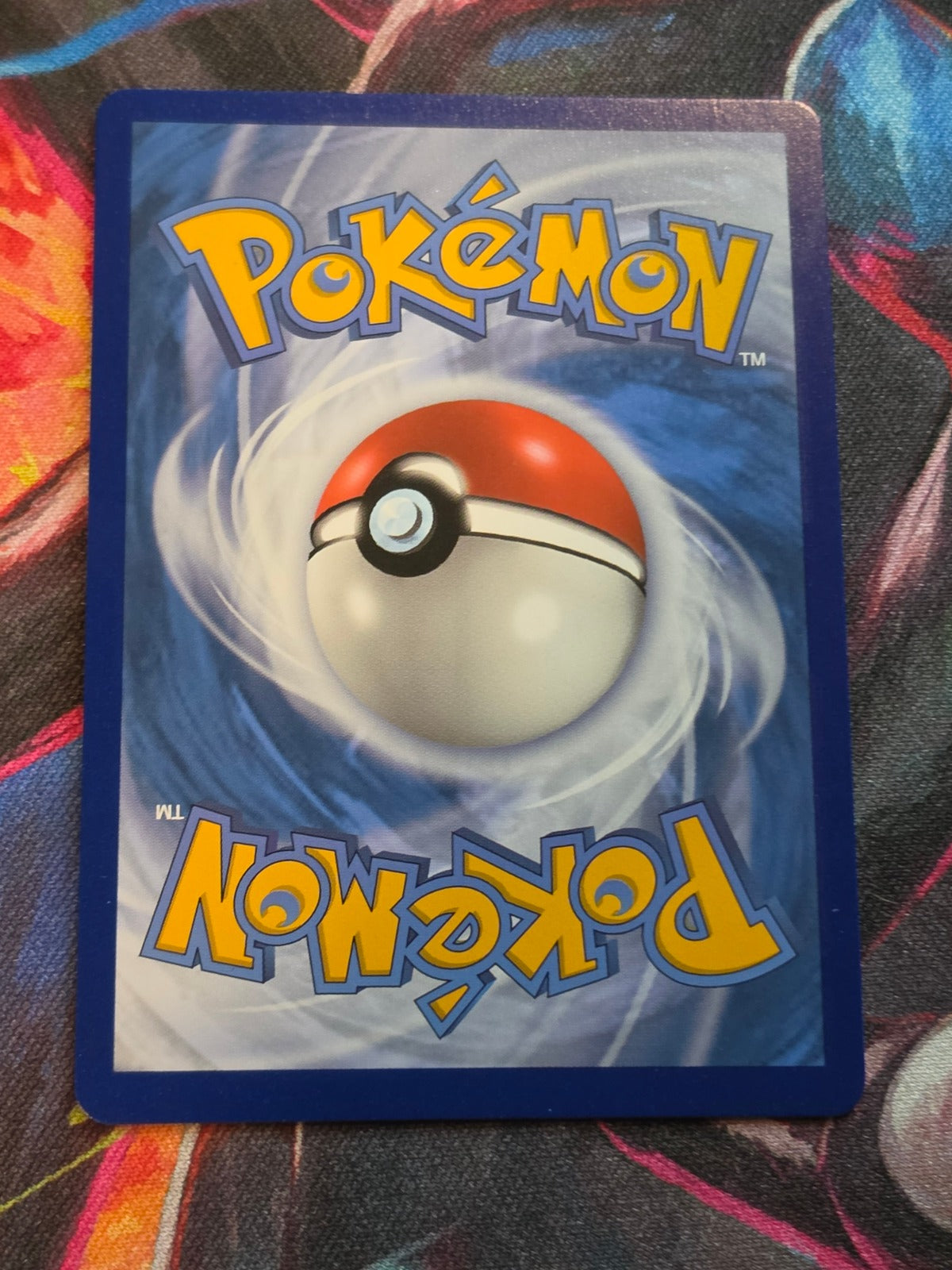 Pikachu V Ultra Rare Vivid Voltage 043/185 NM Pokemon (Back)
