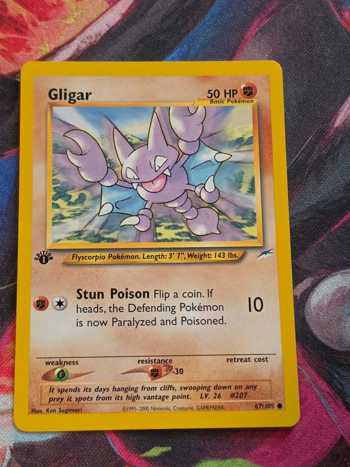 Gligar - 067/105 - Neo Destiny - Common - 1st Edition - MP* NM except crease middle right near first edition Pokemon