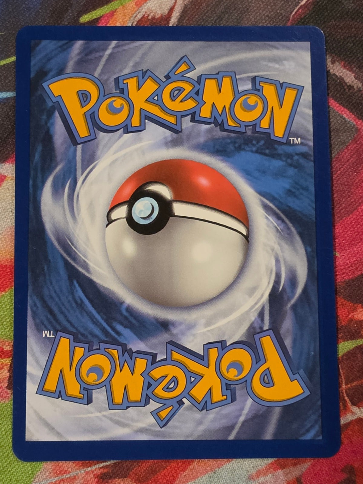 Alolan Vulpix V Ultra Rare SWSH12: Silver Tempest 033/195 LP (Back)