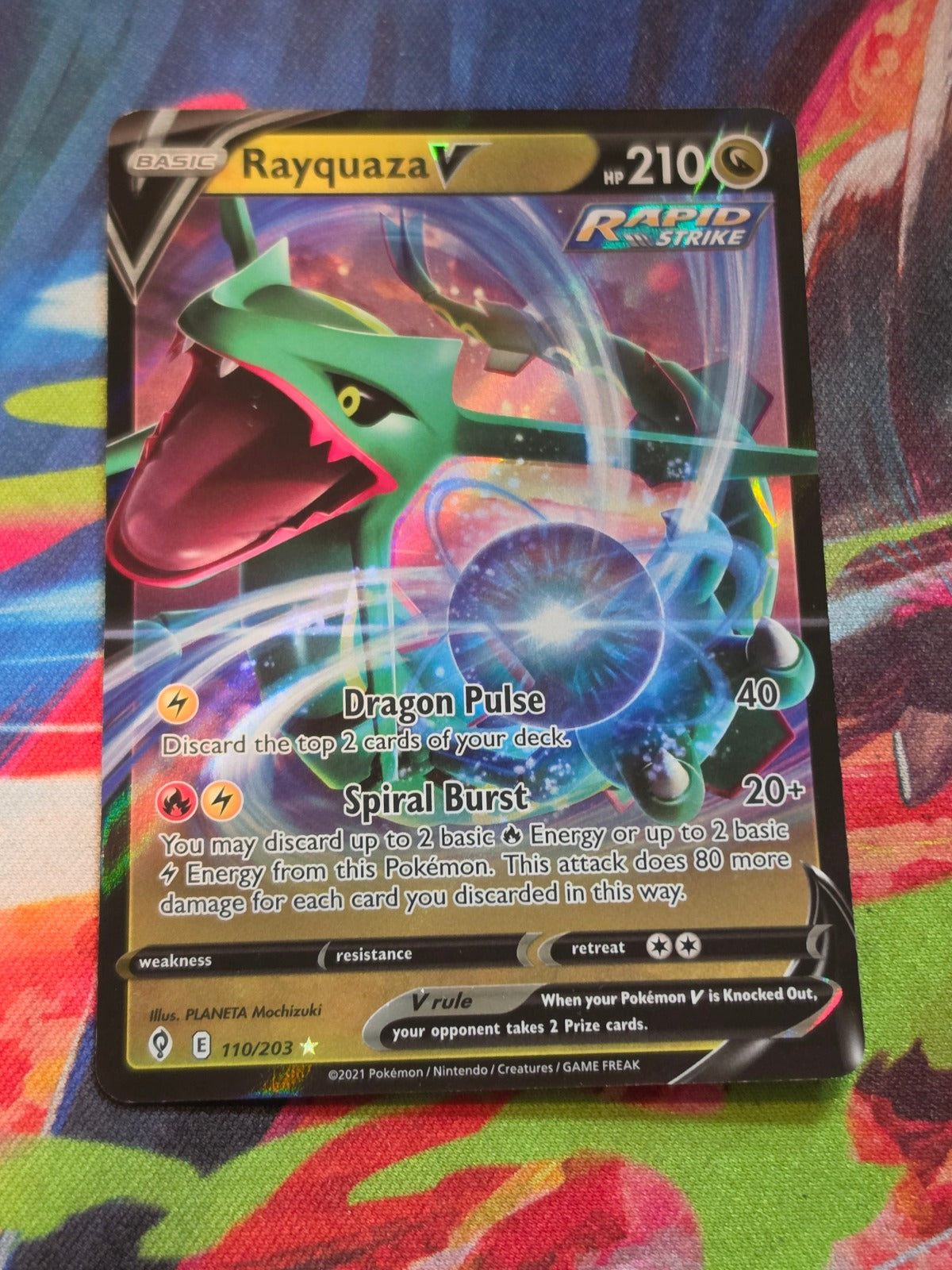 Rayquaza V Ultra Rare SWSH07: Evolving Skies 110/203 NM Pokemon