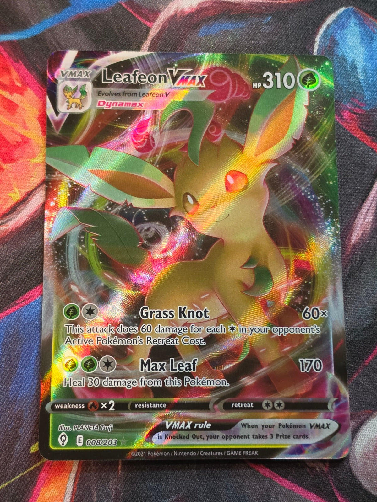 Leafeon VMAX Ultra Rare Evolving Skies 008/203 NM Pokemon