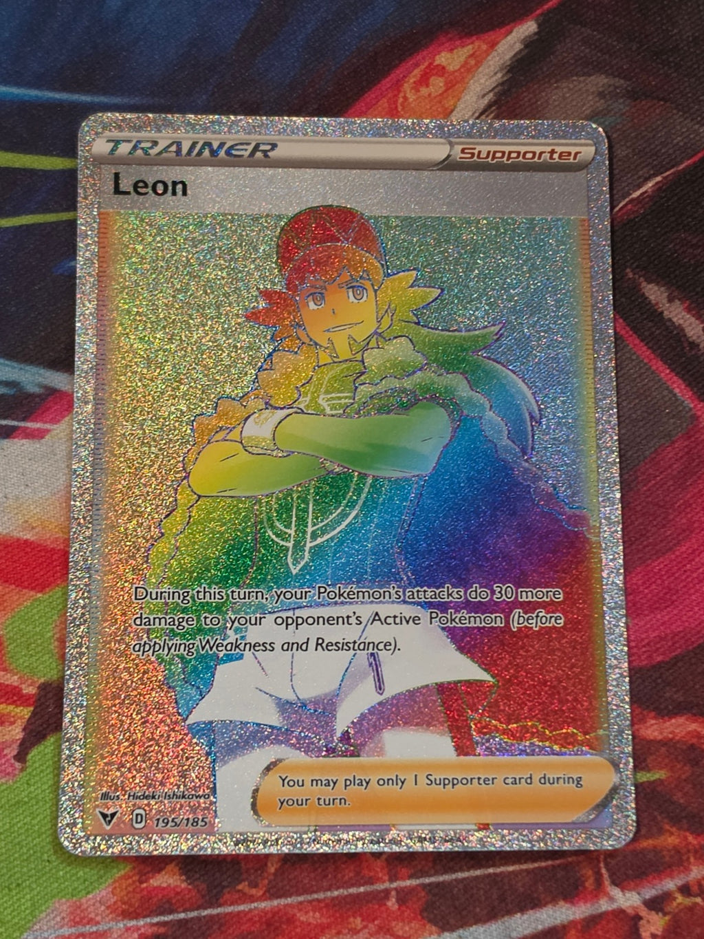 Leon Secret Rare Vivid Voltage 195/185 NM Pokemon