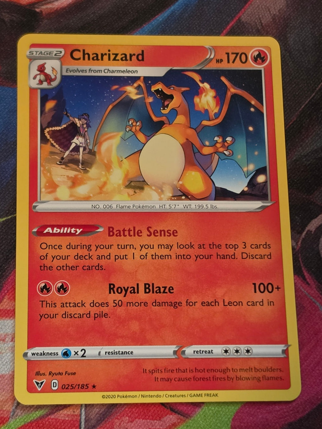 Charizard Rare Vivid Voltage 025/185 NM Pokemon